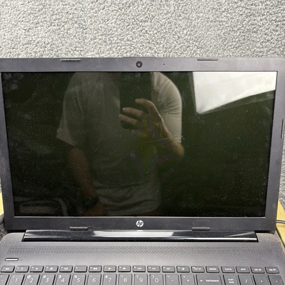 HP Laptop Notebook Computer 15.6 inch Ryzen 3 AMD Radeon 15-DB0066WM Tested Work